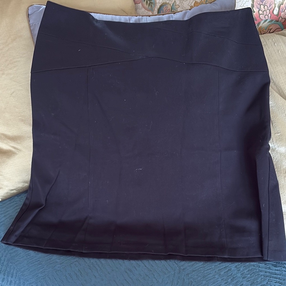 ELLE: Elegant Black Women's Skirt